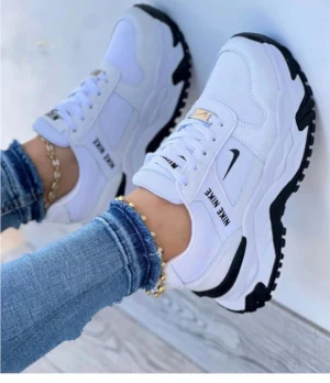 Nike Letras Blanco